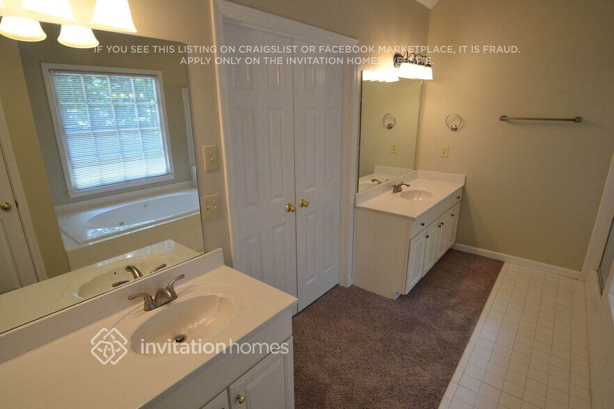 Building Photo - 613 Dahlia Way