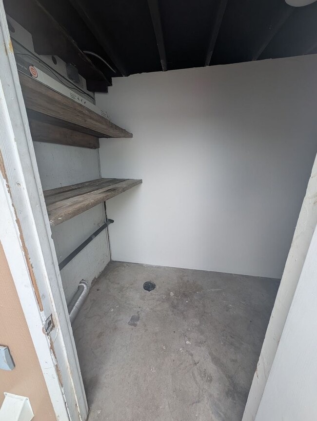 Building Photo - 3731 N Tyndall Ave