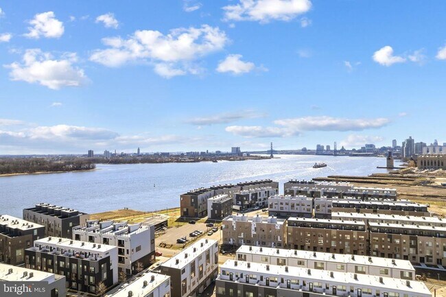 Building Photo - 2006 Northbank Pl