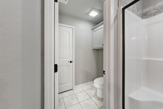 Building Photo - 15 Cimarron Cir