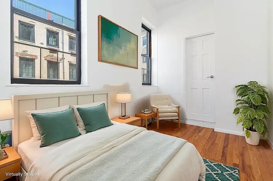 Primary Photo - 126 Elizabeth St