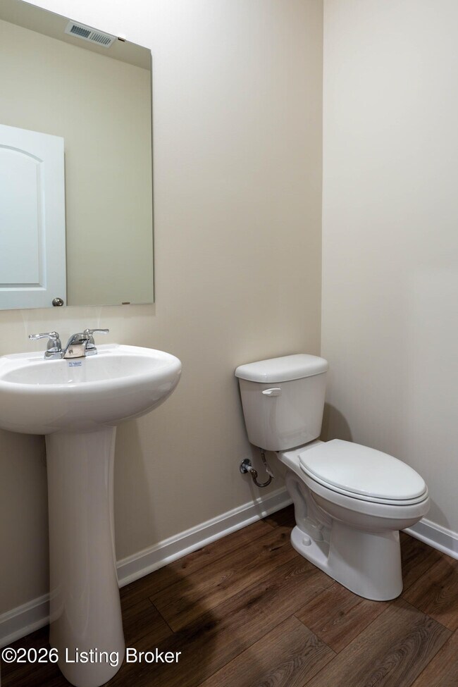 Building Photo - 2023 Lyndon Green Cir