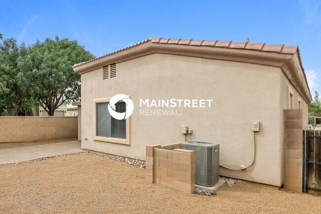 Building Photo - 4 Bedroom Pet-Friendly Home in Sahuarita, AZ with Main Street Renewal