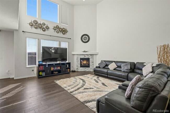 Building Photo - 14874 Chicago St