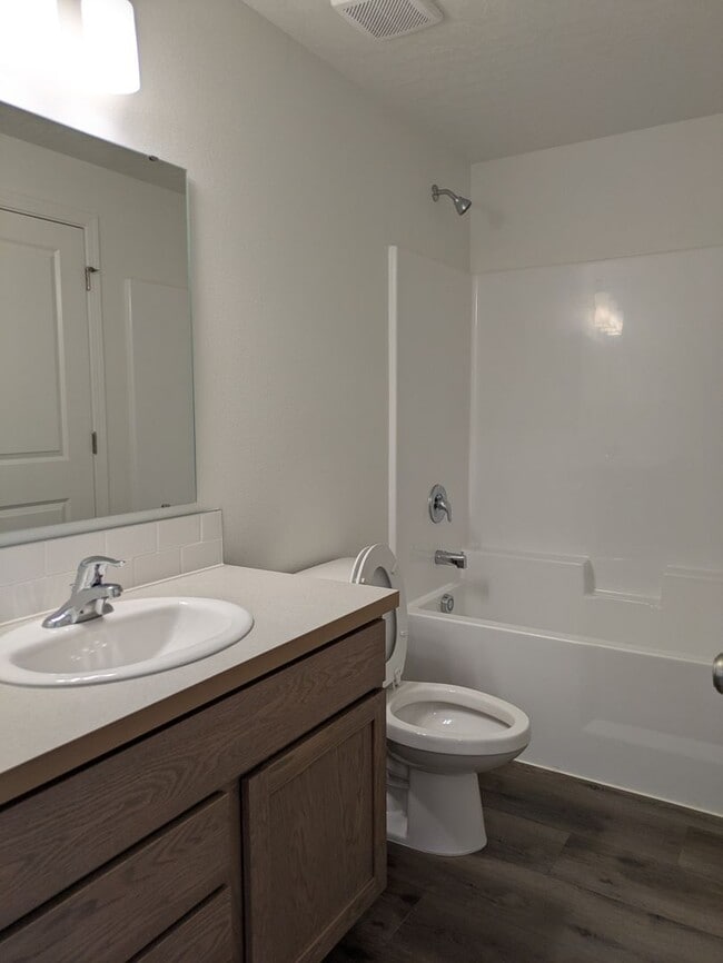 Building Photo - 3687 S Penn Pl
