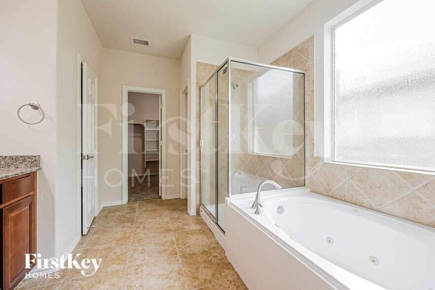 Building Photo - 24431 Sundance Spring Dr