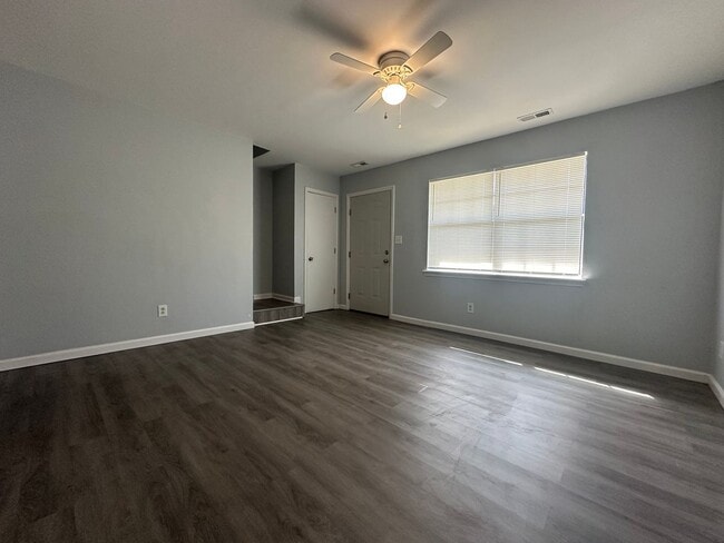 Building Photo - Coming Soon! Townhouse in Jacksonville