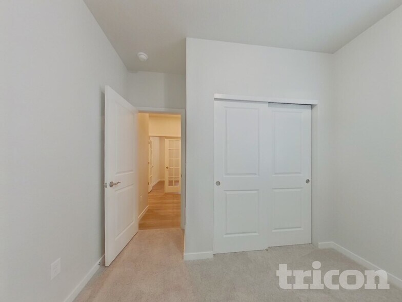 Building Photo - 1384 Orchard St