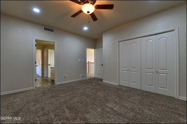 Building Photo - 6732 Pearl Ridge Dr