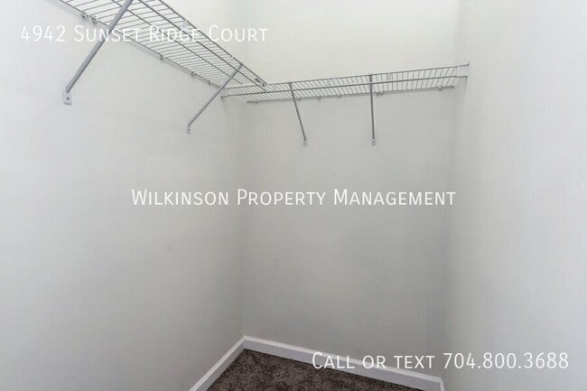 Building Photo - 4942 Sunset Ridge Ct