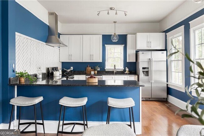 Building Photo - 1423 Fairbanks St SW