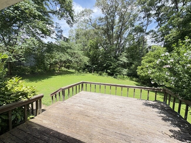 Building Photo - 103 Clarendon Dr