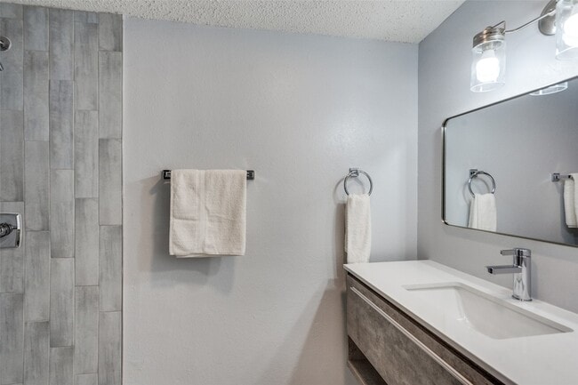 Building Photo - 2119 Quail Run