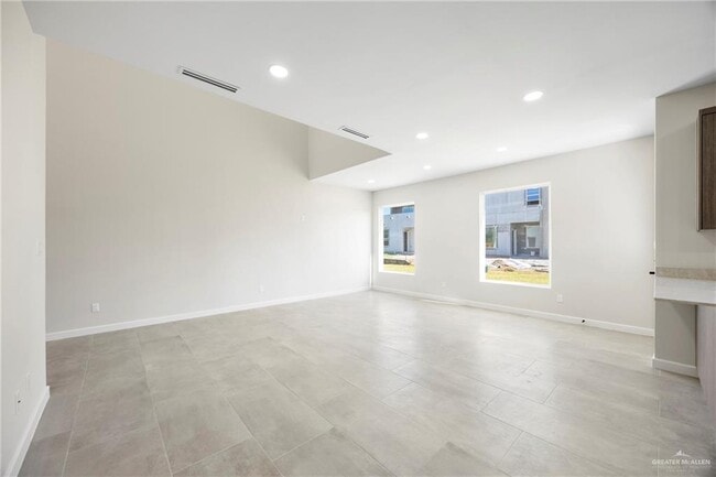 Building Photo - 22 Dorado Dr