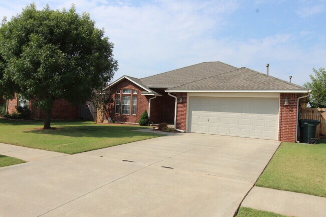 Primary Photo - 620 Eastview Dr