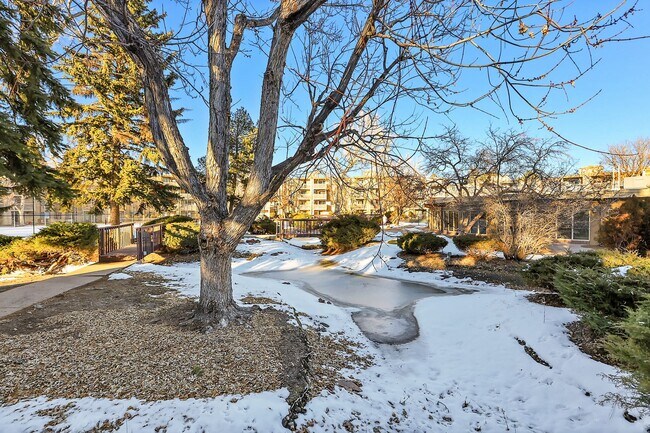 Building Photo - 1 Bedroom, 1 bath, 3rd floor Apartment