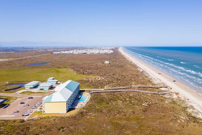 Building Photo - 16 Cut Off Rd