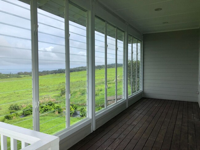 Building Photo - Gorgeous Ocean View Home. Unfurnished 1 Bed, 2 Ba, w/ 2-Car Garage on 1.145 acres