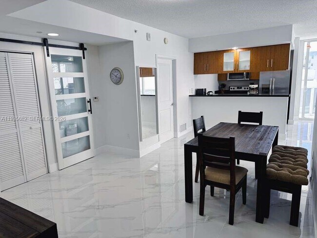 Building Photo - 601 NE 23rd St