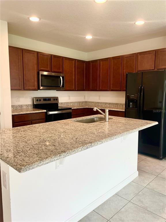 Building Photo - 819 Fillmore Ct