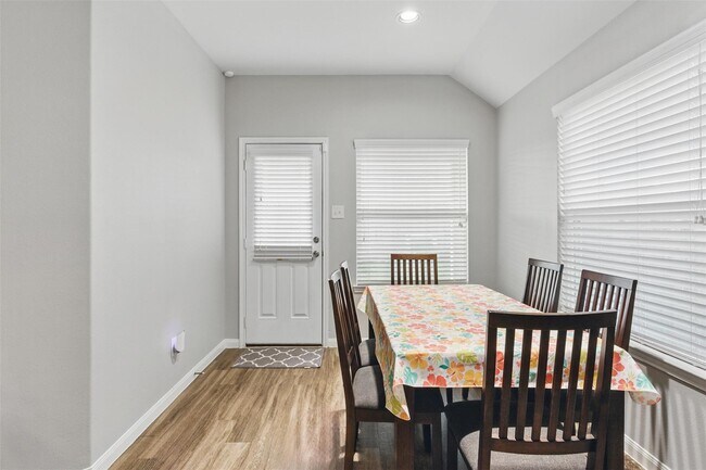 Building Photo - 12911 Italian Cypress Trail