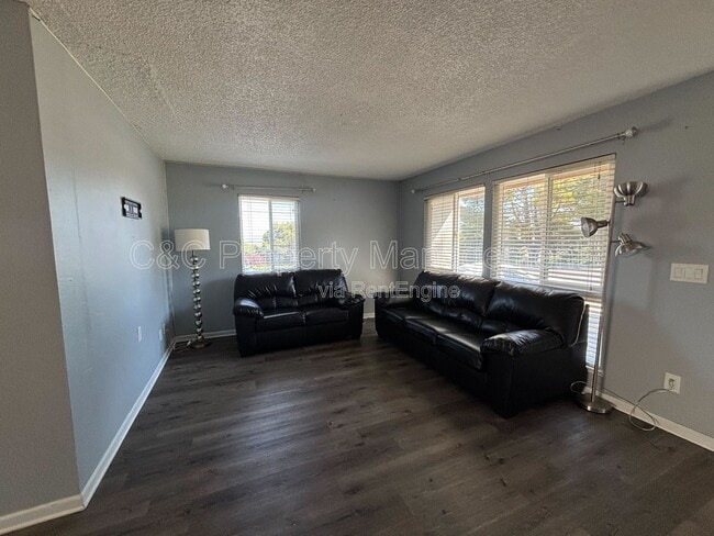 Building Photo - 1252 Marionola Way