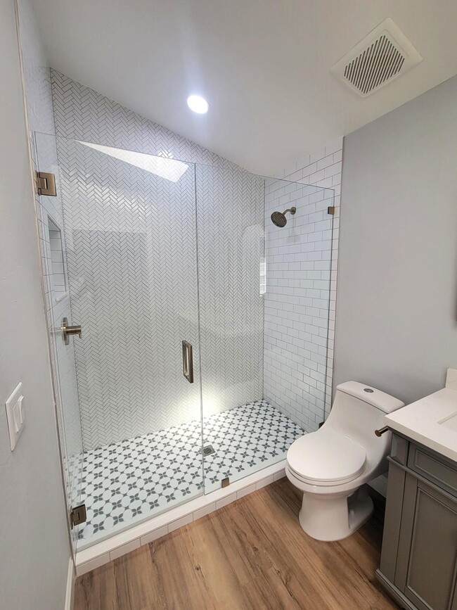 Building Photo - 20907 Country Barn Dr