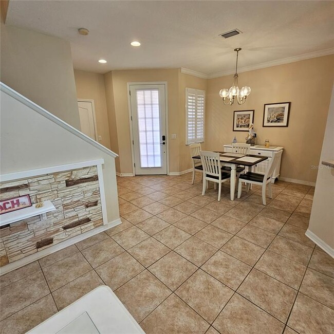 Building Photo - 8110 Villa Grande Ct