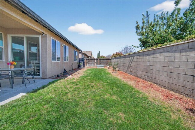 Building Photo - 2481 S Via Versilia Dr