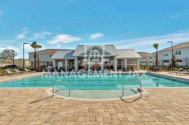 Building Photo - 8306 Zenith Cir