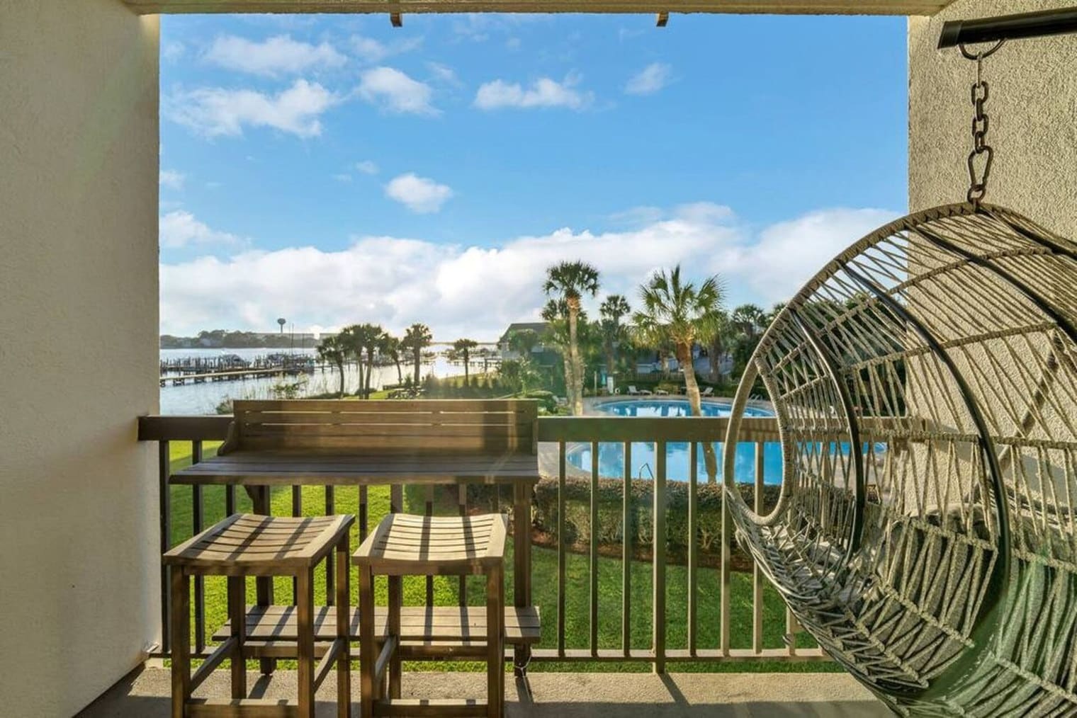 Building Photo - 214 Miracle Strip Pkwy SW