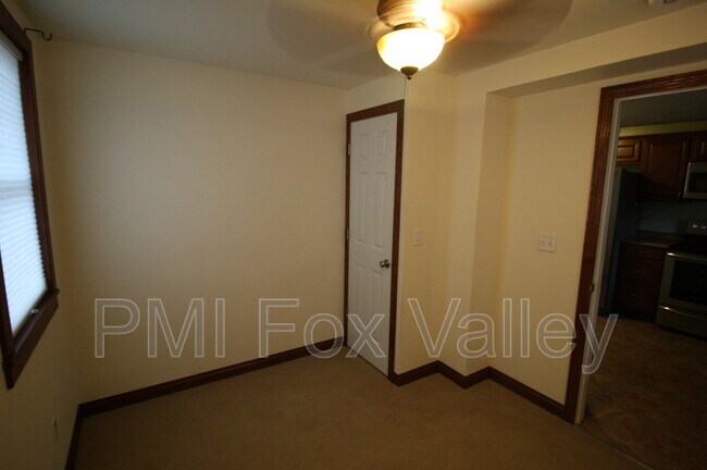 Building Photo - 826 Tayco St