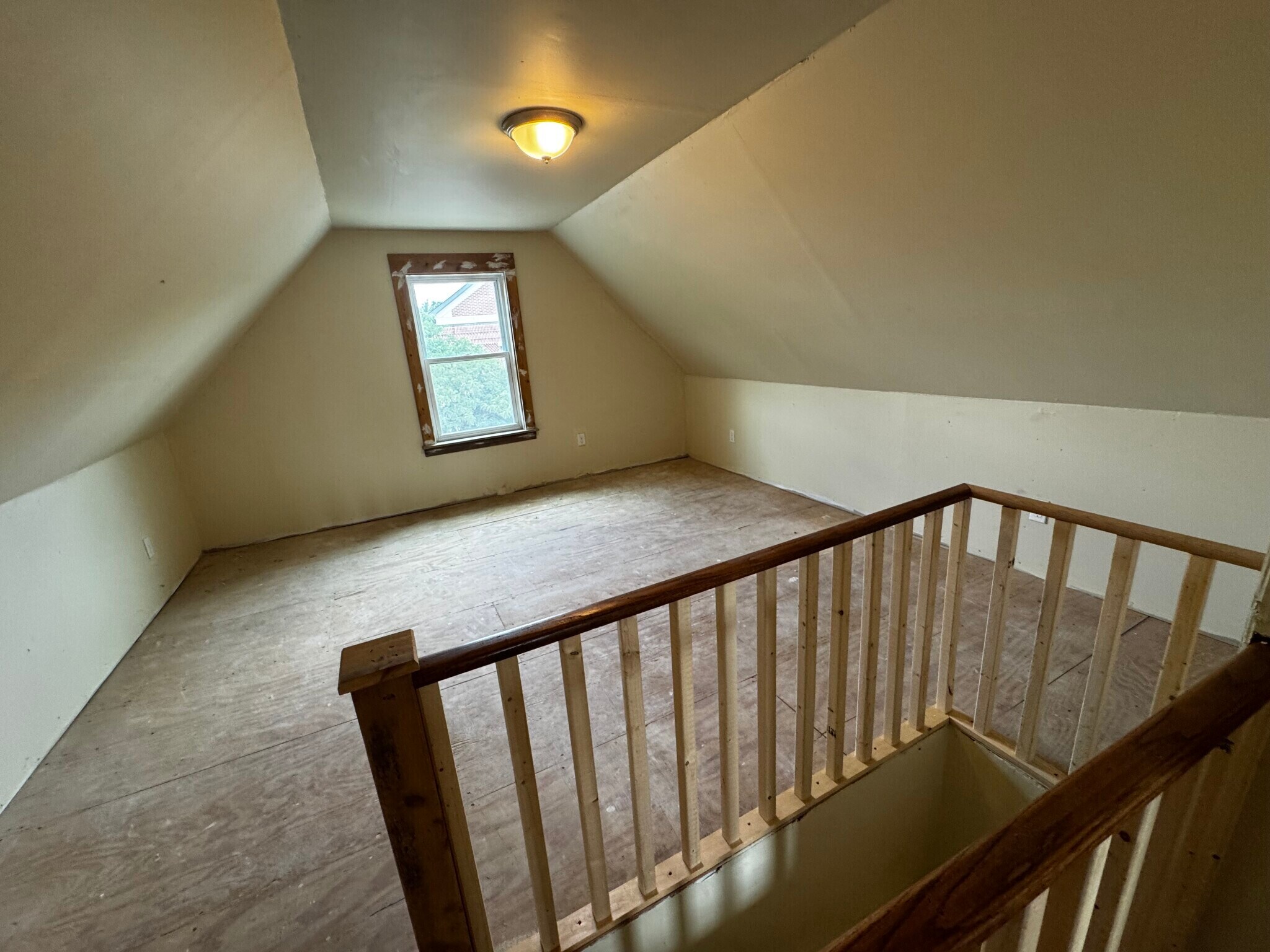 Building Photo - 374 Highland Ave