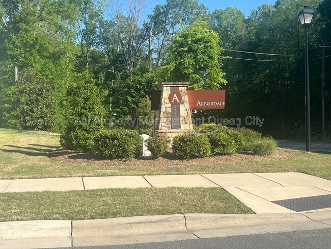 Building Photo - 3011 Pinehills Wy.