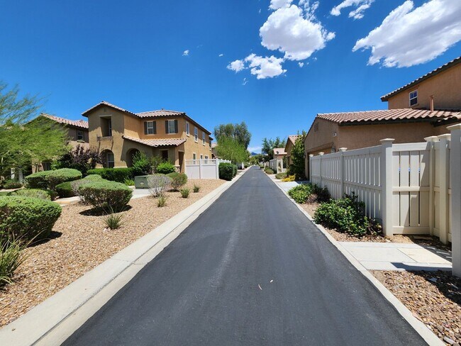 Building Photo - Amazing home in the Inspirada Community.