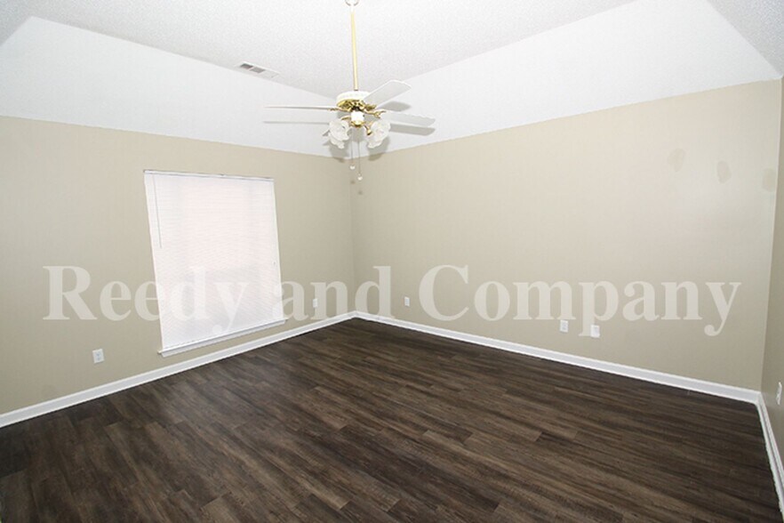 Building Photo - 6612 Dawnhill Rd