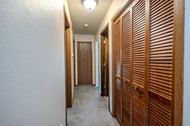 Building Photo - 507 4th St NW