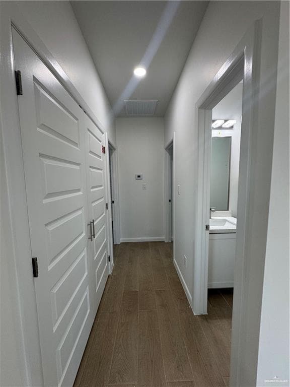 Building Photo - 13 Ozark Ave