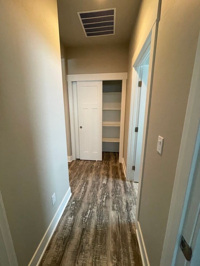 Building Photo - 3075 Deserthawk Lp