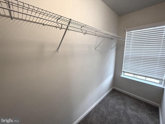 Building Photo - 7801 Rosella Ln