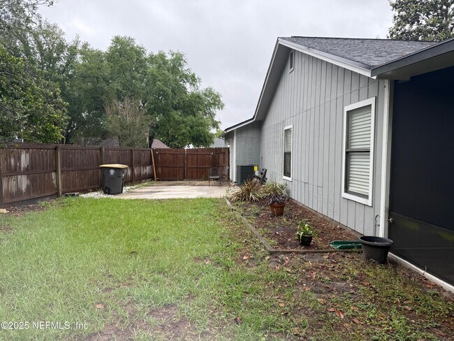 Building Photo - 8562 Echoridge Ct