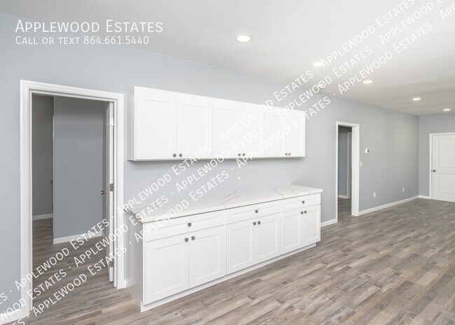 Building Photo - 206 Boundary Dr