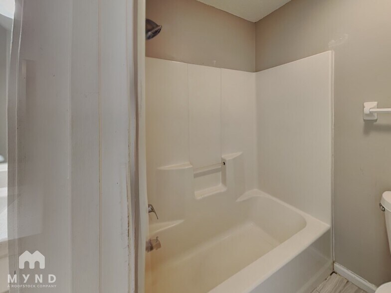 Building Photo - 3442 Volley Dr