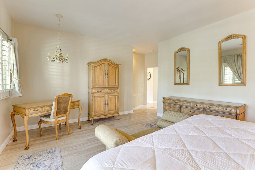 Building Photo - 1831 Samoa Way