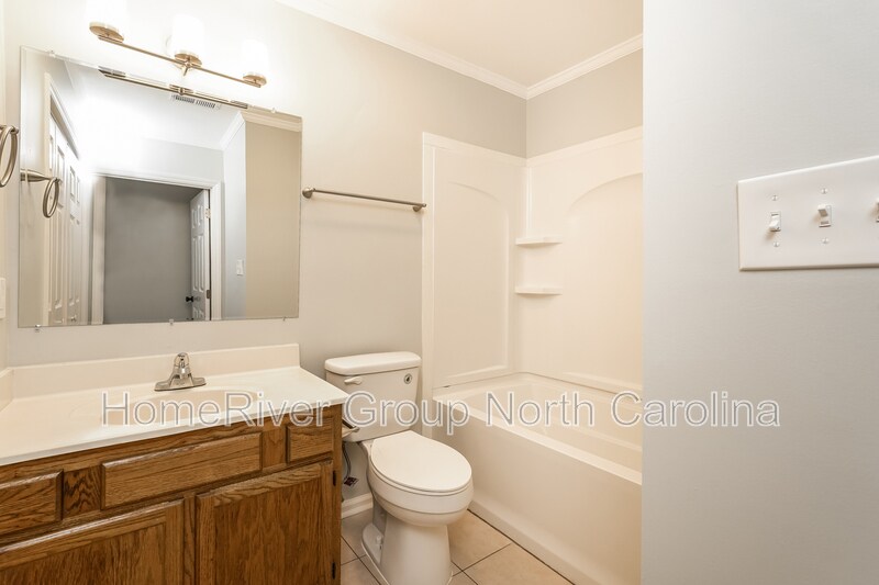 Building Photo - 3816 Clay St