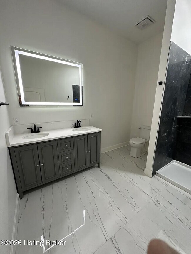 Building Photo - 540 S 4th St