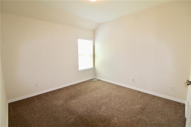Building Photo - 1100 Arvada Dr