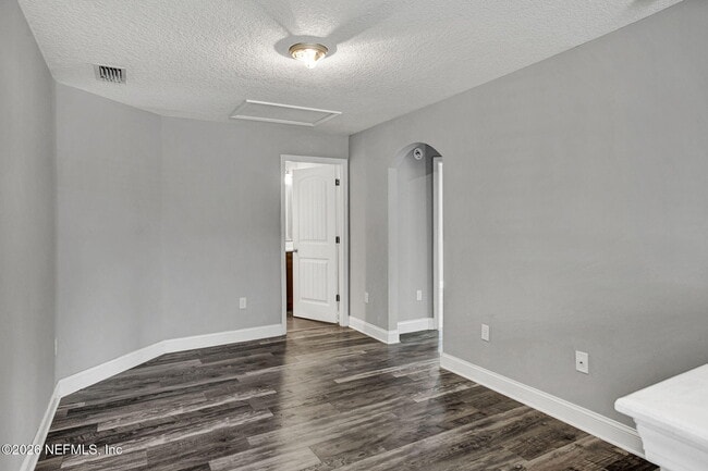 Building Photo - 516 Meldrum Ln