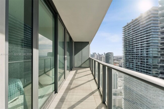 Building Photo - 3131 NE 7th Ave