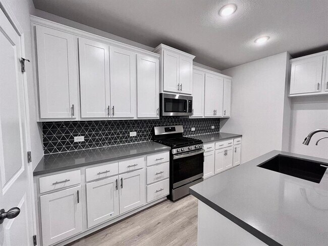 Building Photo - 4701 Lavender Field Path